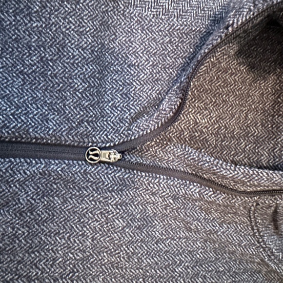 lululemon pullover - Picture 2 of 3